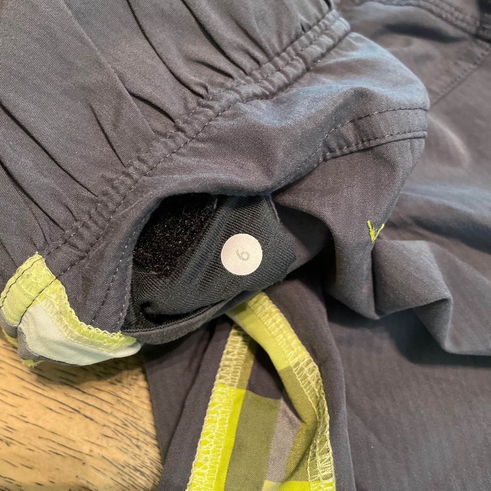 Lululemon Short 6 - Picture 5 of 5